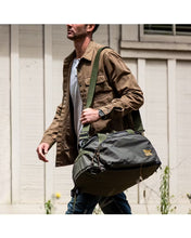 Load image into Gallery viewer, Duffel Backpack Hybrid 46L