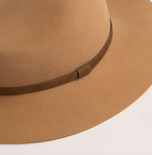 Load image into Gallery viewer, Anderson | Camel