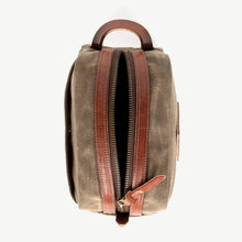 Load image into Gallery viewer, Dopp Kit | Field Tan