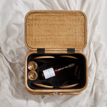 Load image into Gallery viewer, The Grande Picnic Basket