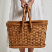Load image into Gallery viewer, The Grande Picnic Basket