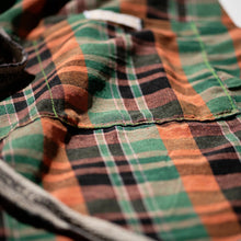 Load image into Gallery viewer, Recycled Cotton Check Apron | Green
