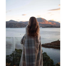 Load image into Gallery viewer, Folk Wheat Blanket | Made in Italy
