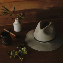 Load image into Gallery viewer, Anderson | Sage
