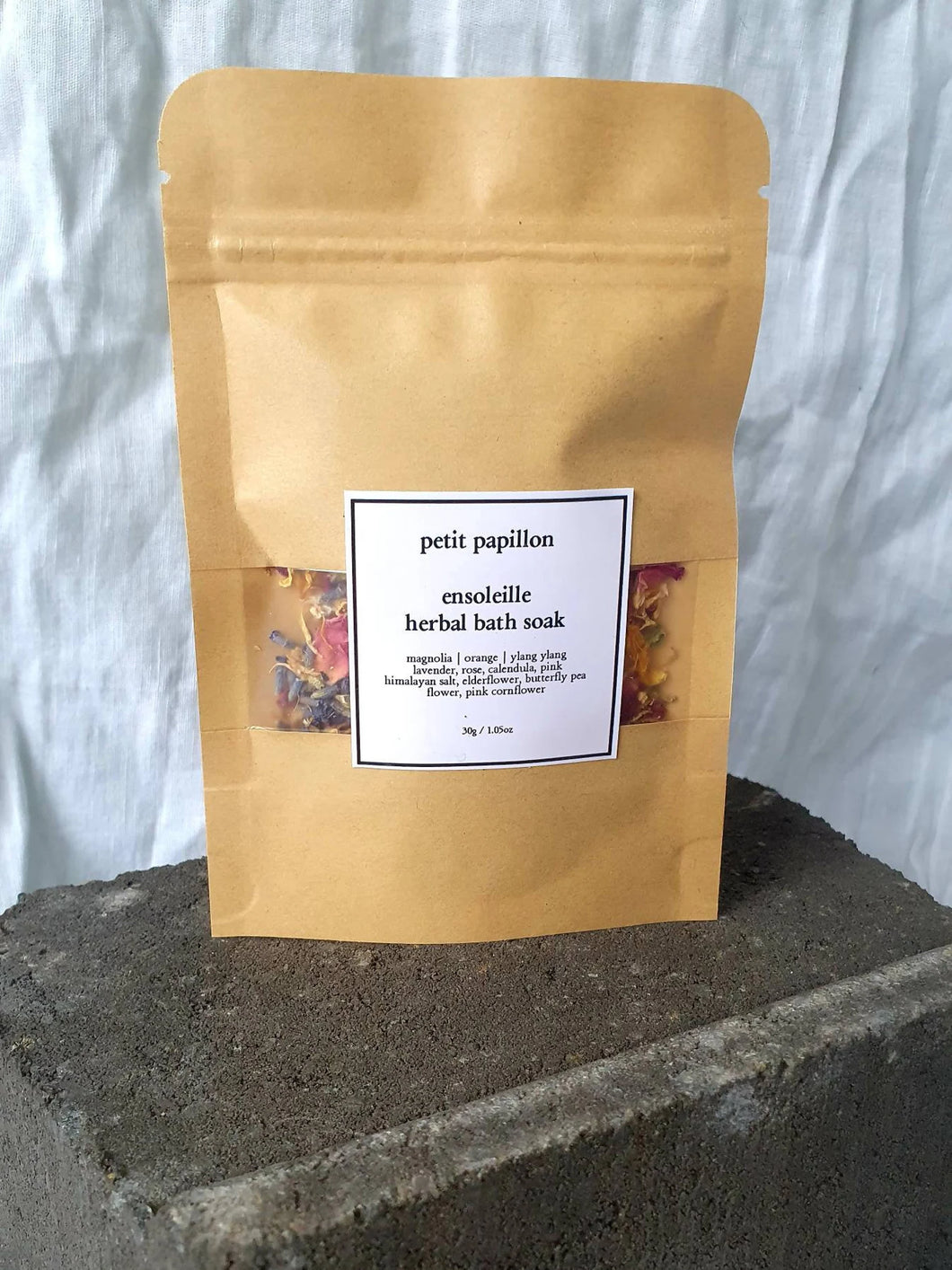 ENSOLEILLÉ Botanical Herbal Bath Soak