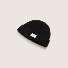 Load image into Gallery viewer, Levi Beanie | Black
