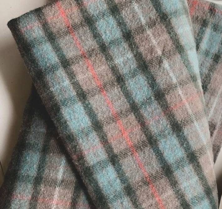 Recycled Wool Scottish Tartan Blanket - Hunter