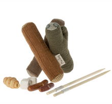 Load image into Gallery viewer, Bonfire Set for Hiker Mouse
