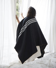 Load image into Gallery viewer, New Yorker Blanket
