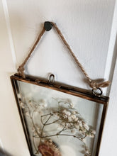 Load image into Gallery viewer, Floating Glass Frame
