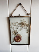 Load image into Gallery viewer, Floating Glass Frame
